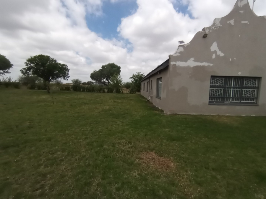 Commercial Property for Sale in Roodewal Free State